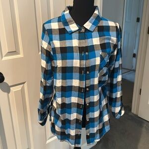 NFL Panthers Women’s Plaid Flannel